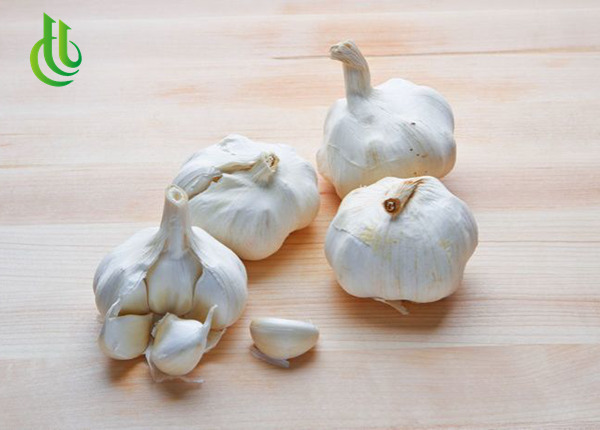 china origin factory supplier wholesale pure white garlic